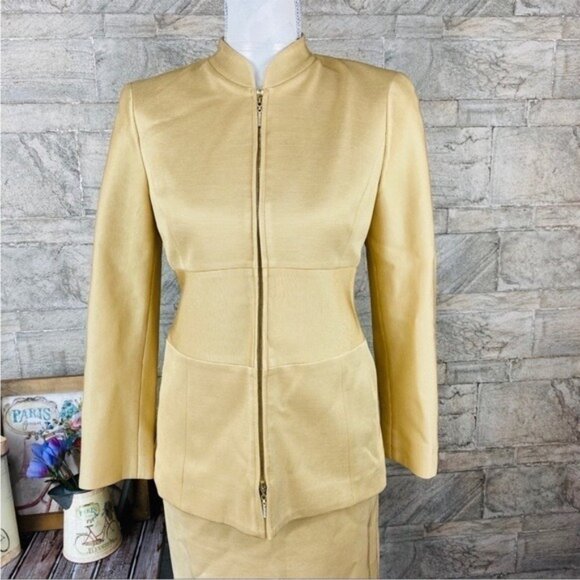 W by Worth Tan Viscose Zip Jacket Pencil Skirt Suit Set Size 4P Elegant Chic - Picture 8 of 14